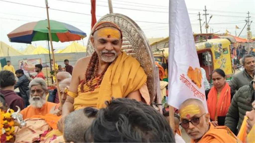 Attempt to enter Avimukteswaranands camp scuffle